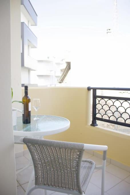 Cozy Apartment In The Heart Of The City Ираклио Екстериор снимка
